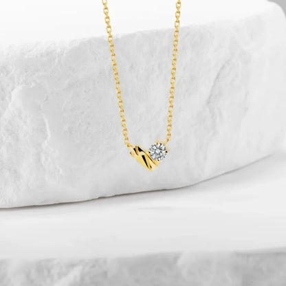 Collar Minimalista de Plata 925 Chapada en Oro 18K con Corazón y Circon Blanco